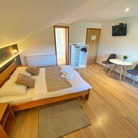 16 Lakes Guesthouse Grabovac  Eksteriør billede