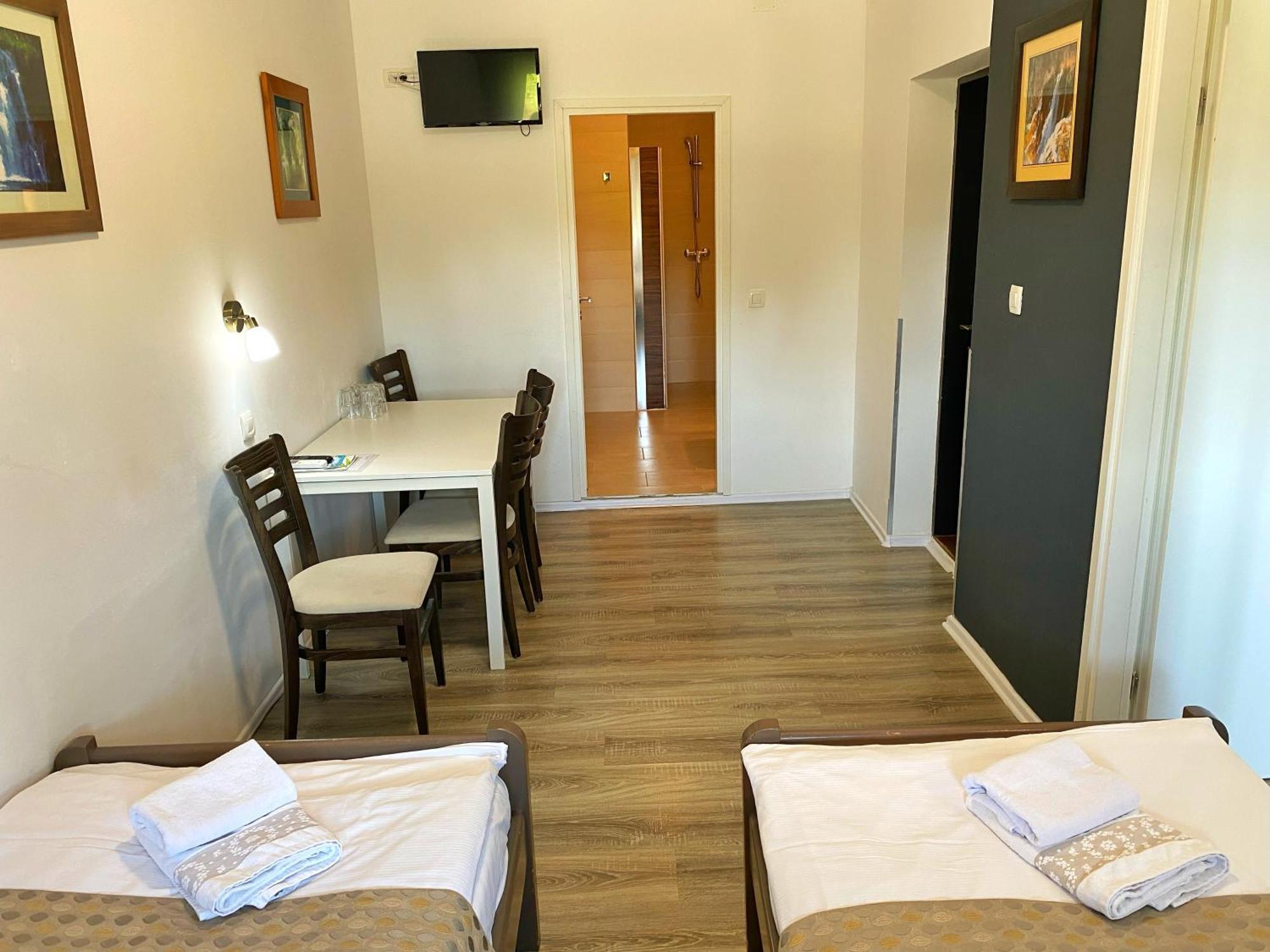 16 Lakes Guesthouse Grabovac  Eksteriør billede